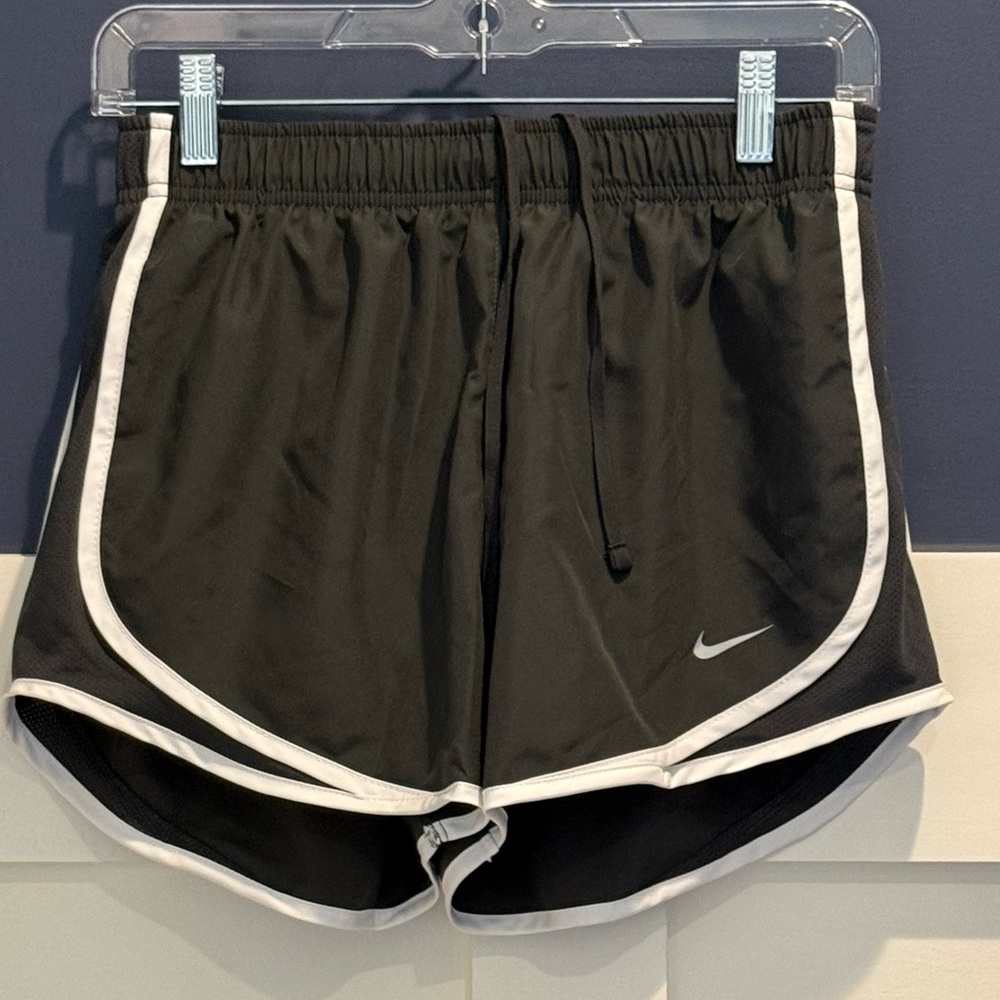 Nike Women's Black and White Athletic Shorts Size S NWOT